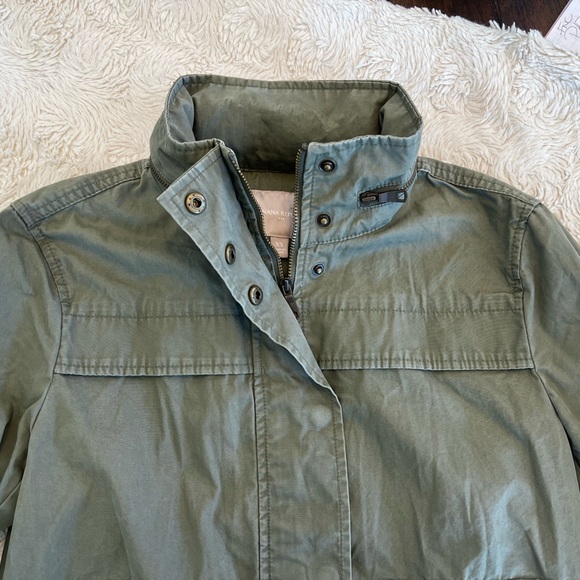 Banana Republic Olive Green Utility Jacket w/Stowable Hood Women’s Size X-Small - Picture 5 of 13